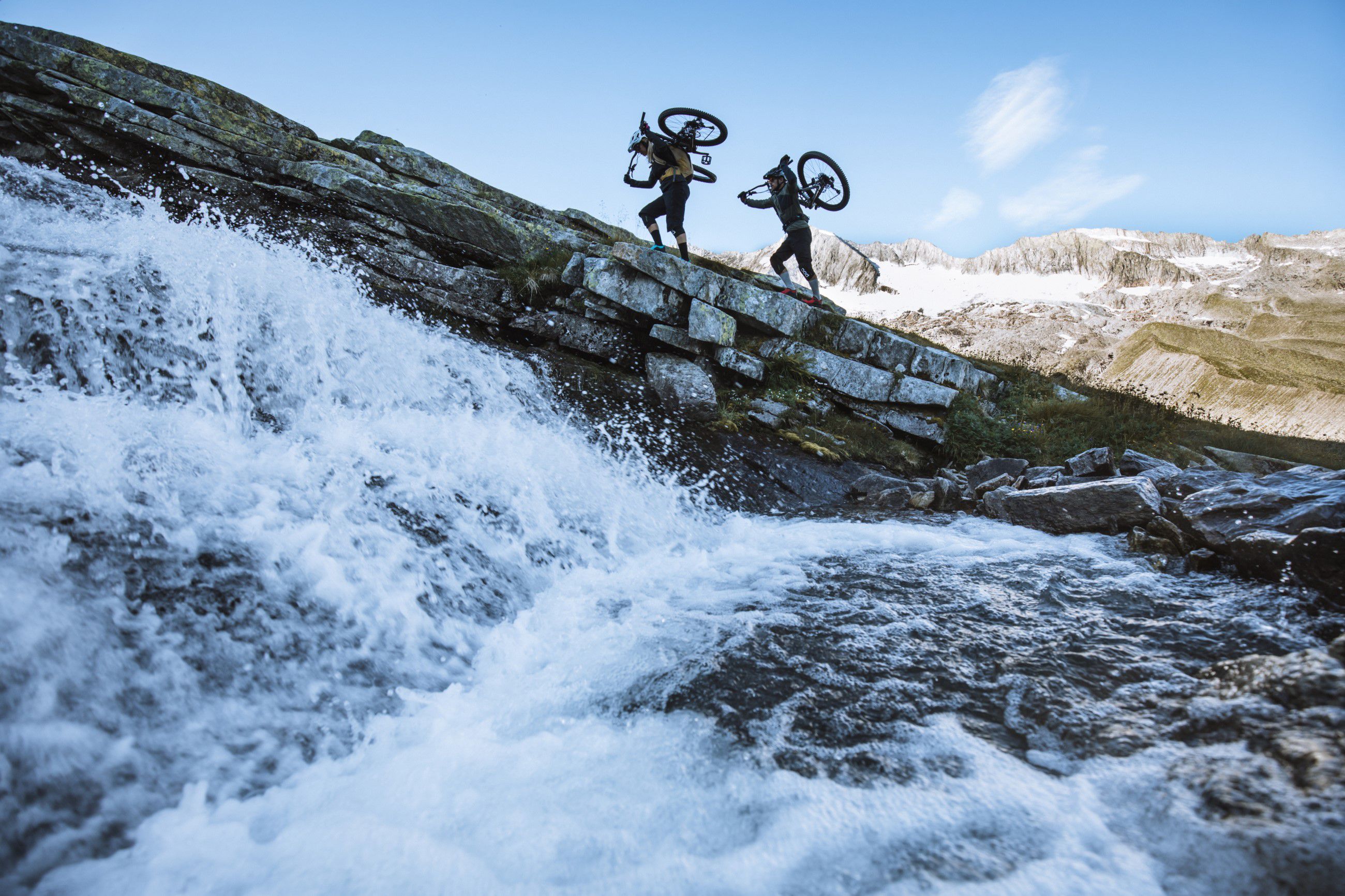 TURBO KENEVO SL COMP CARBON EMTB Fully / gloss smoke dream silver / S5